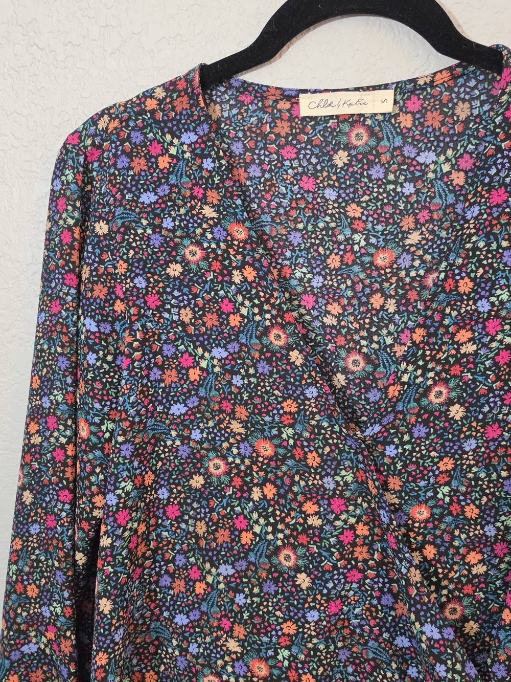 Chloe & Katie Floral Wrap Blouse V-Neck Bell Sleeve Womens Small - Picture 4 of 10